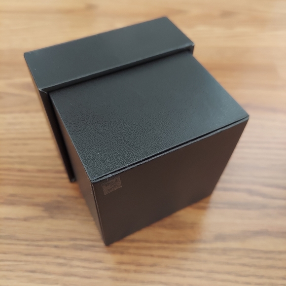 Michael Kors Hardcase Leather Watch Box - Picture 6 of 7